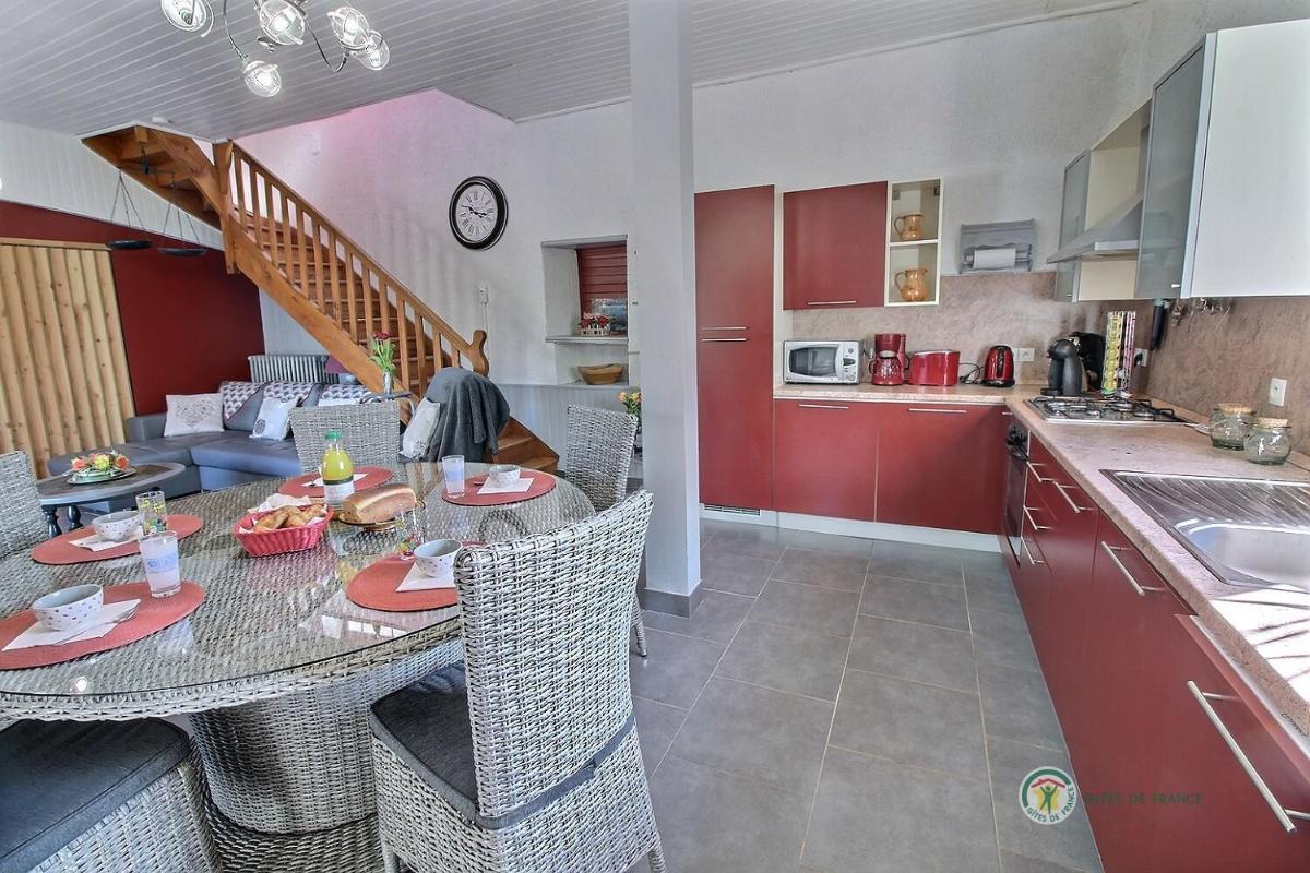 maison au calme dans un endroit de verdure - Housity