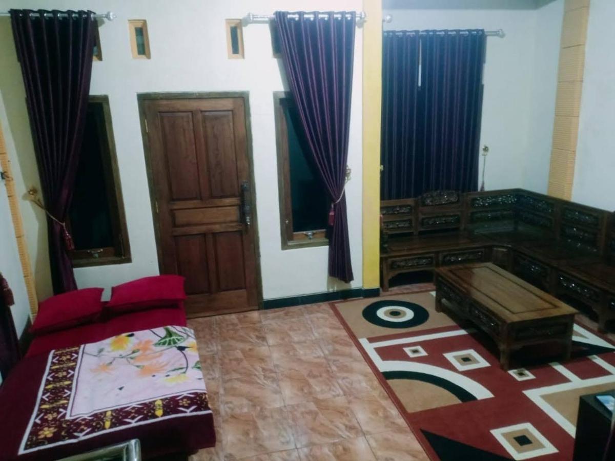 Homestay Aqiela Syariah - Housity