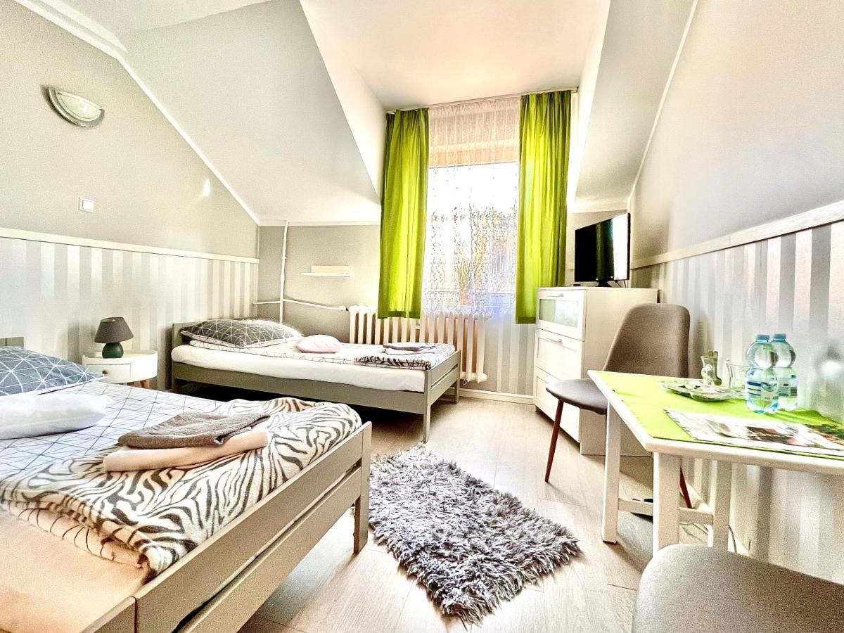 Zio?owa Dolina - Housity