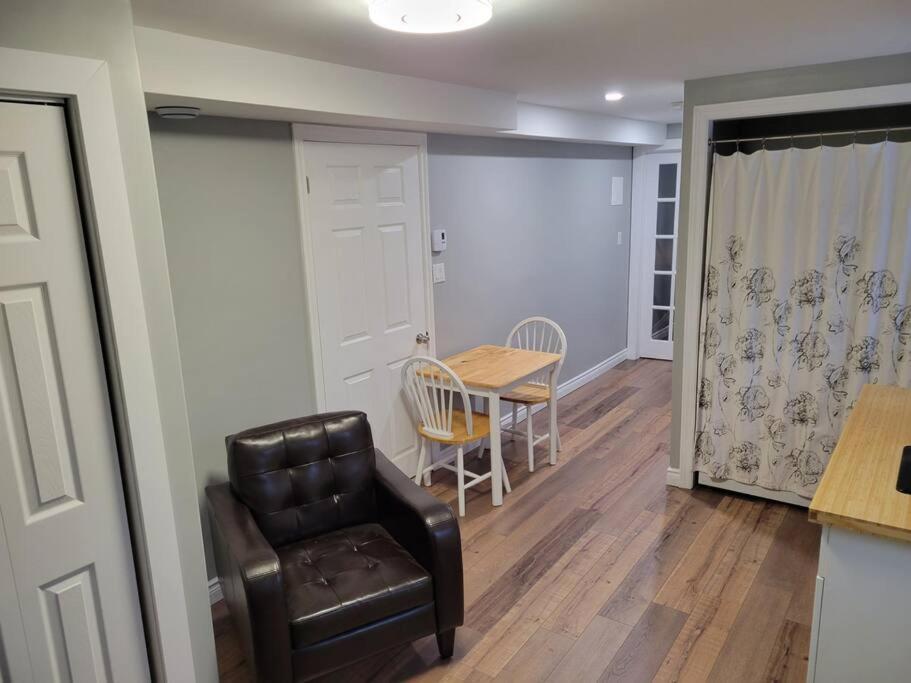 Stylish one bedroom Apartment. - Housity