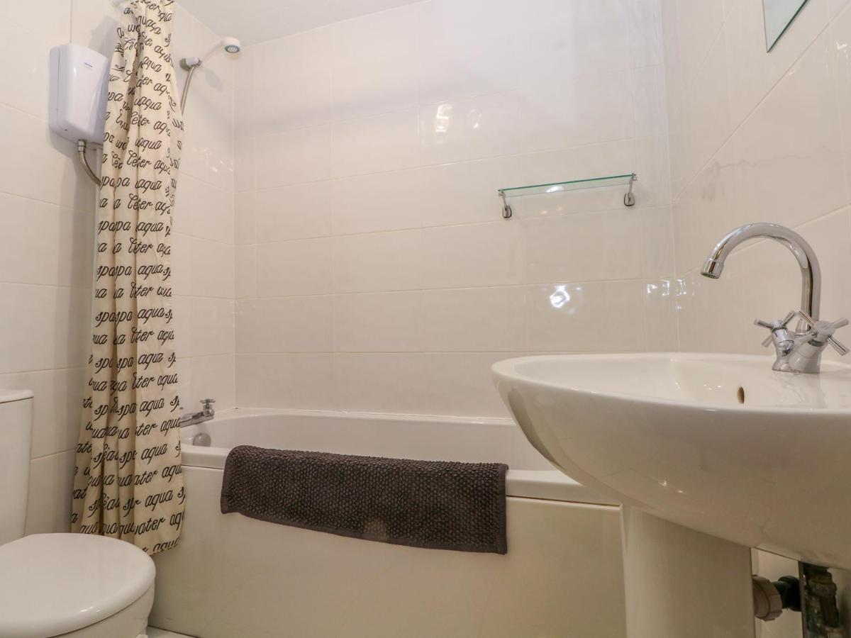 Bowden Head Farmhouse Cottage - Housity