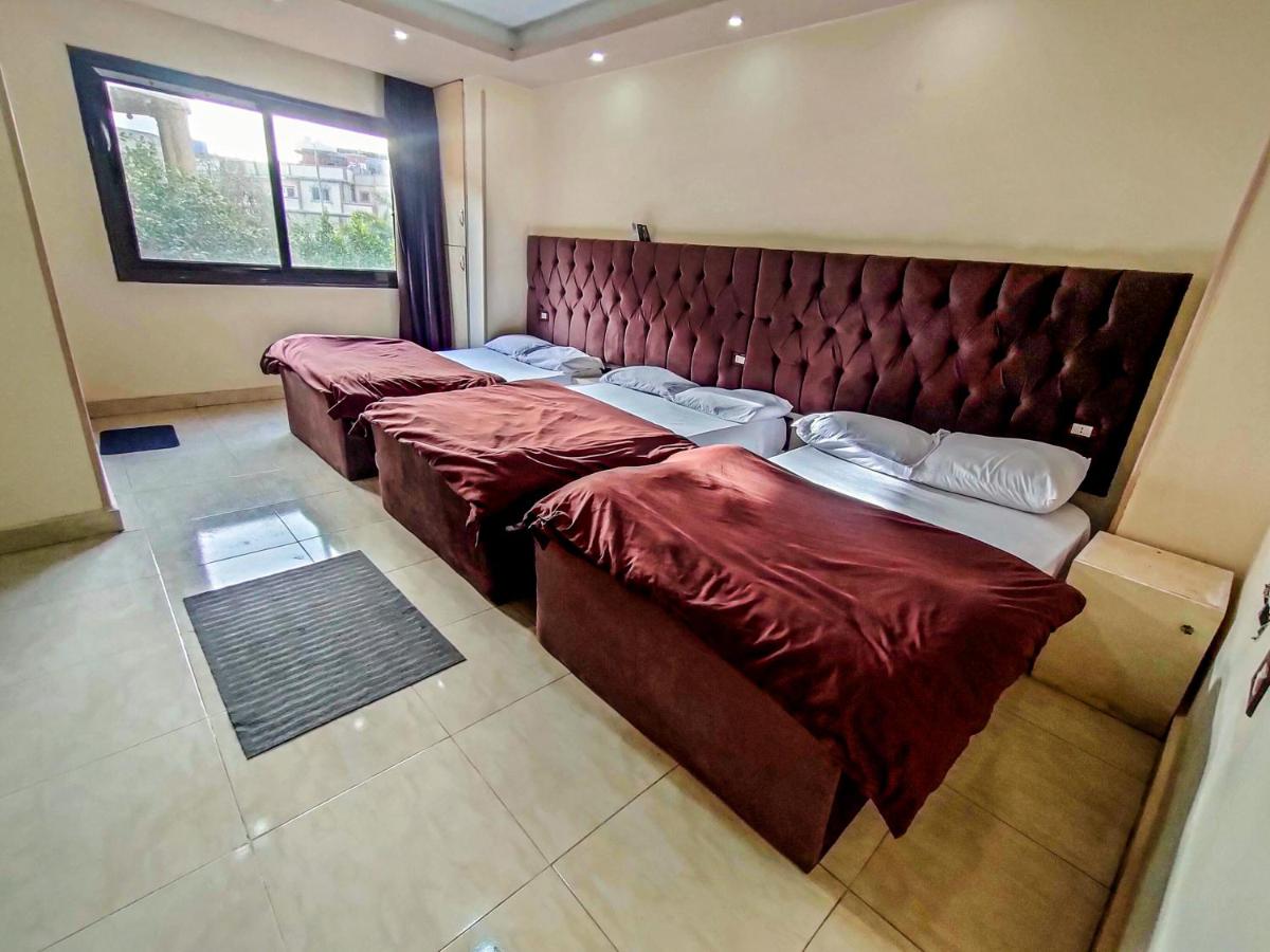 Happy days Pyramids Inn - Housity