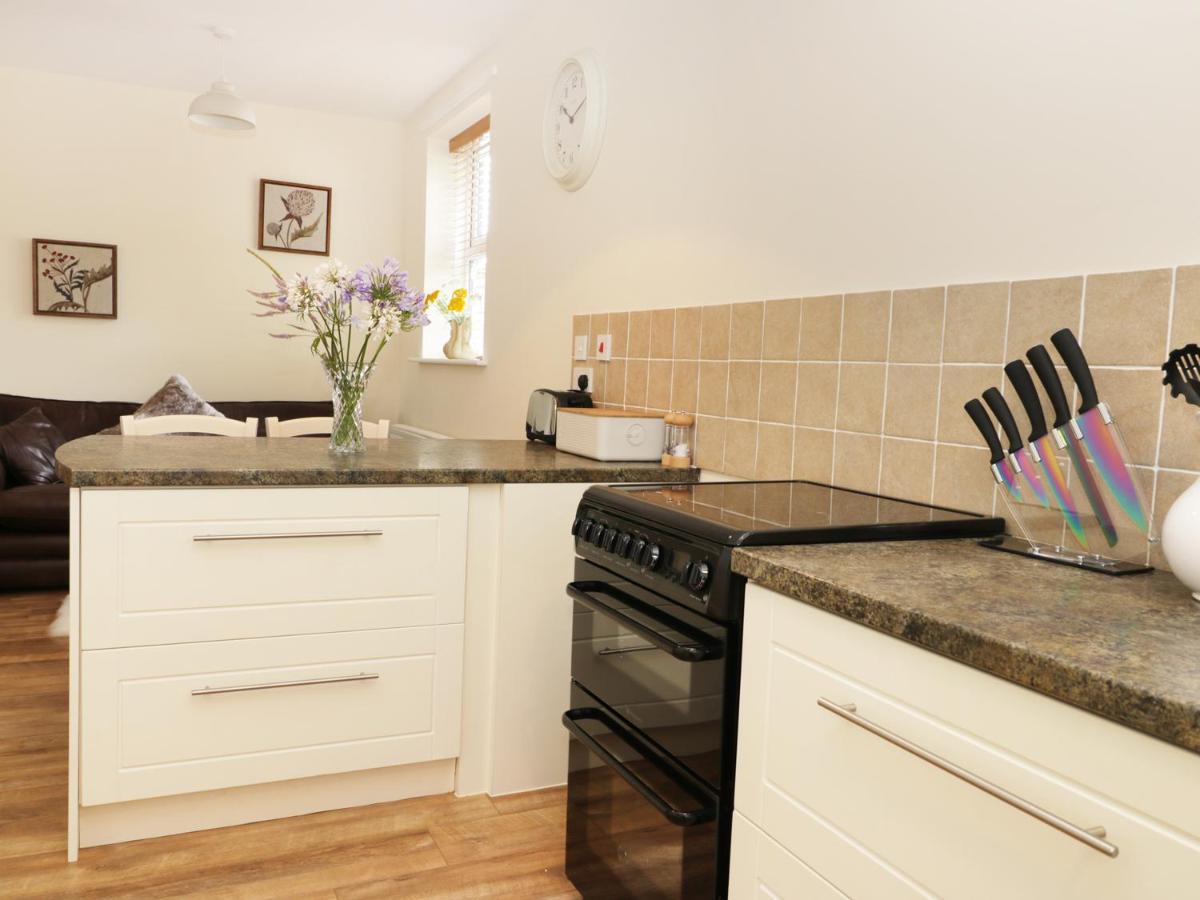 2 Moor Farm Cottages - Housity