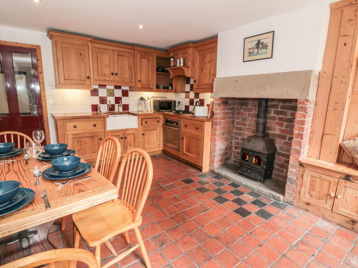 The Angel Forge - Housity