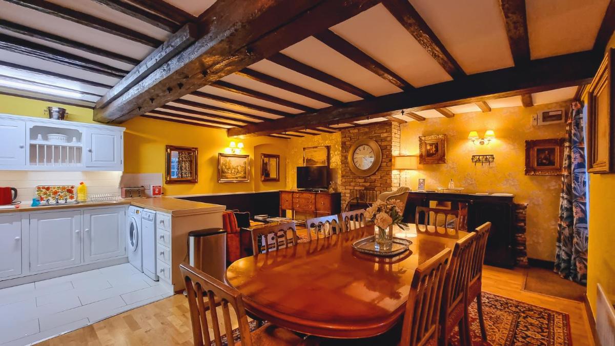 River Nene Cottages - Housity
