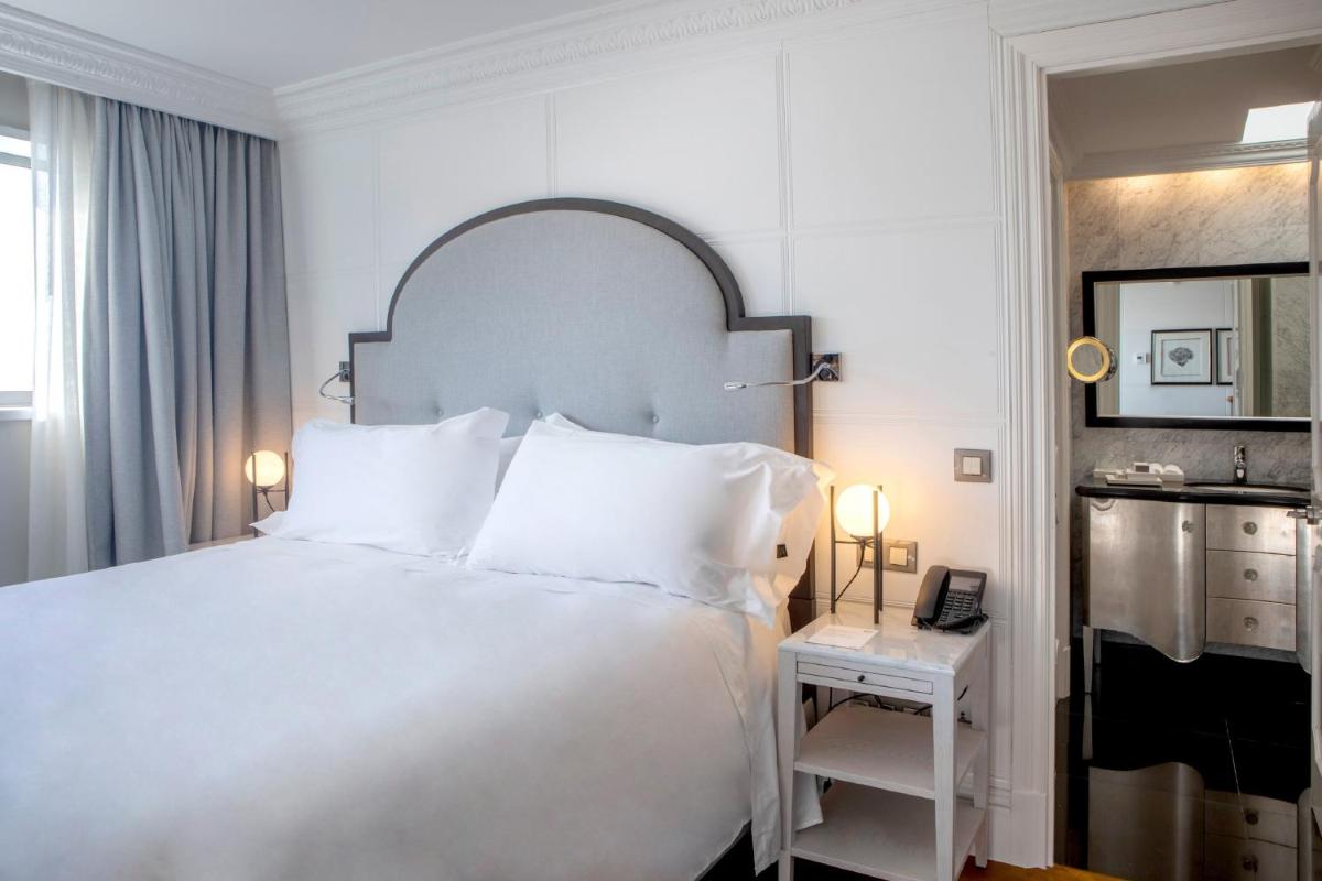 Uma cama ou camas num quarto em InterContinental Porto - Palacio das Cardosas by IHG