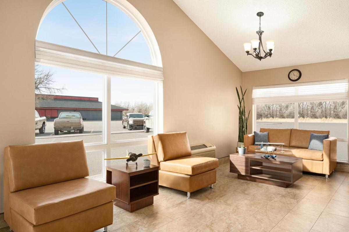 Super 8 by Wyndham Liberal KS - Housity