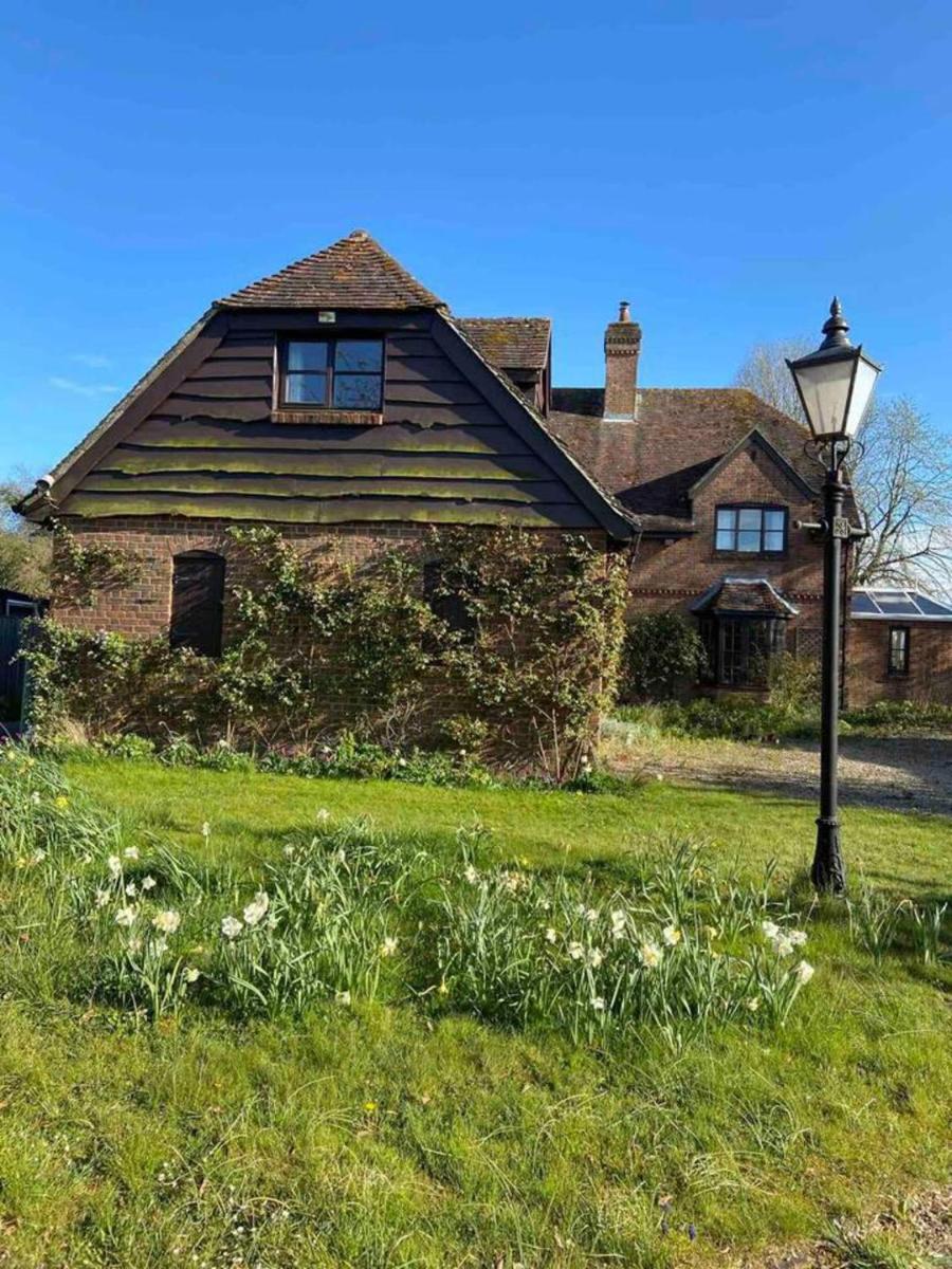 Stylish getaway in the heart of the Pewsey Vale - Housity
