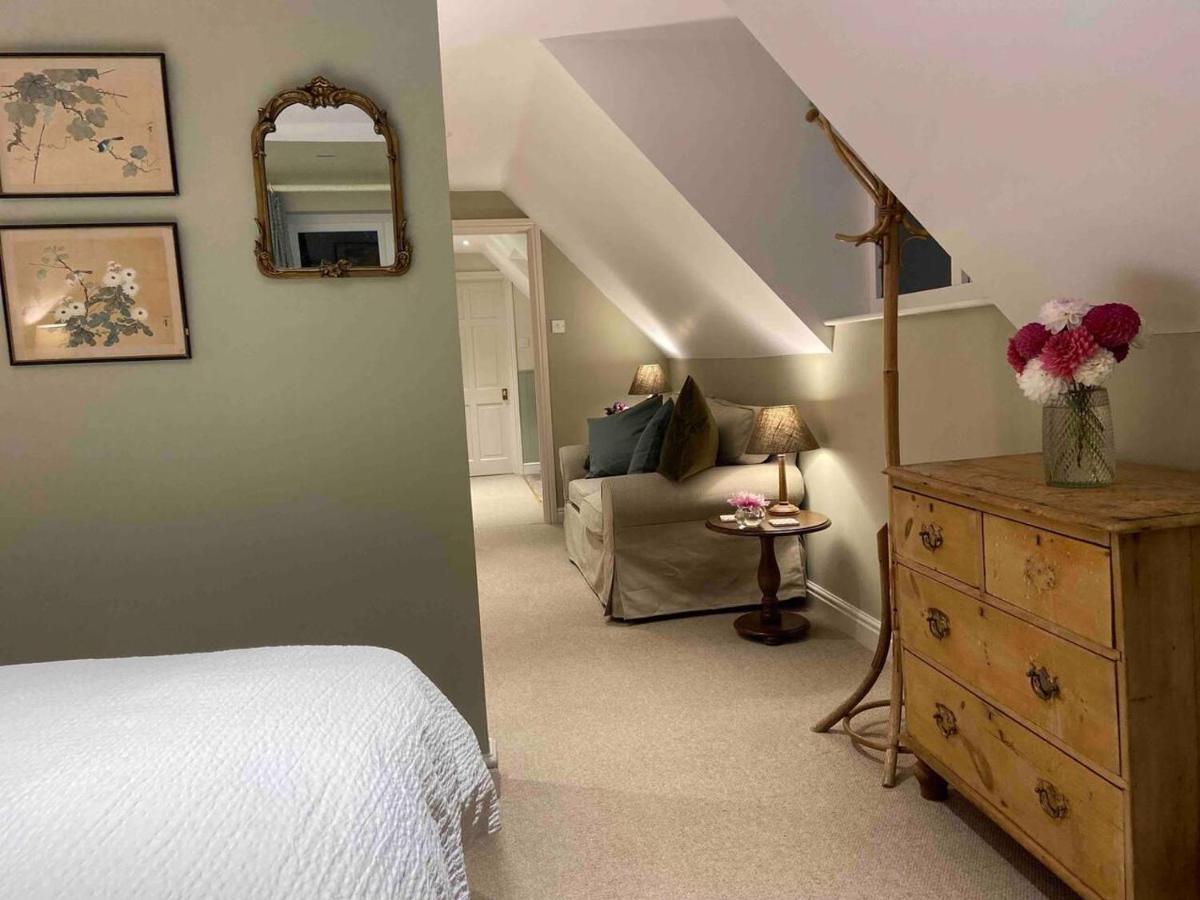 Stylish getaway in the heart of the Pewsey Vale - Housity