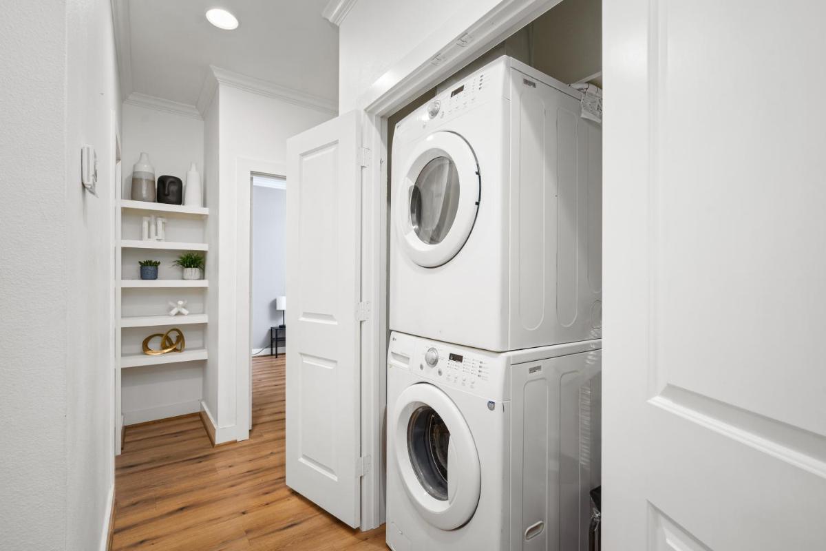 Freshly Renovated EaDo Home - Housity