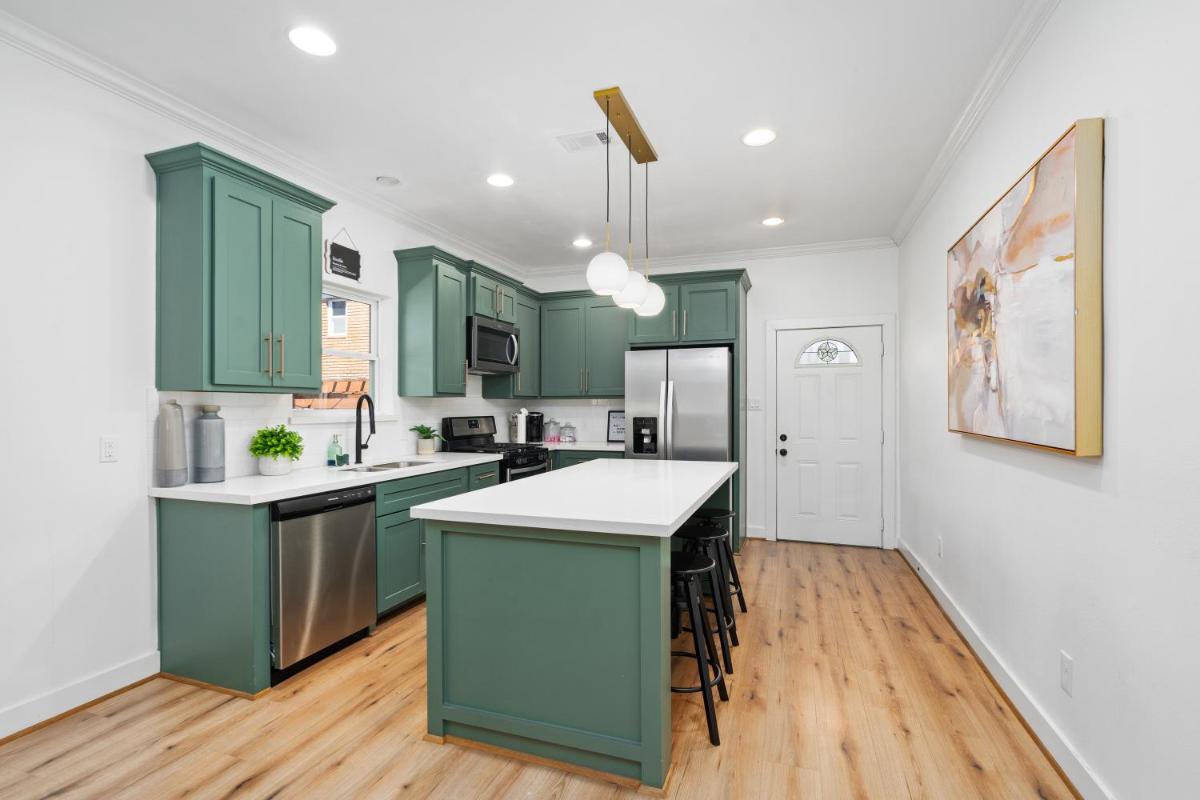 Freshly Renovated EaDo Home - Housity