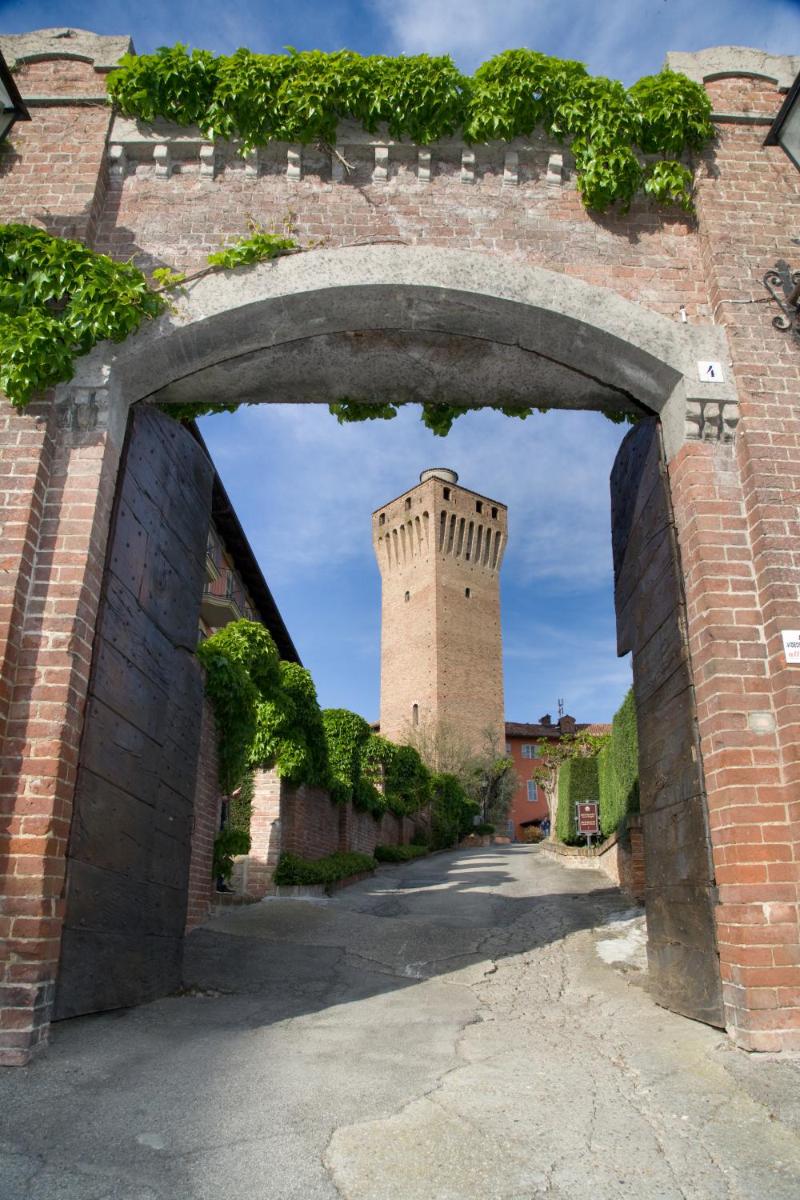 Suitetrails - Hotel Castello di Santa Vittoria