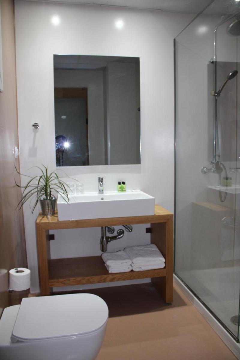 Dassia Beach Hotel - Housity