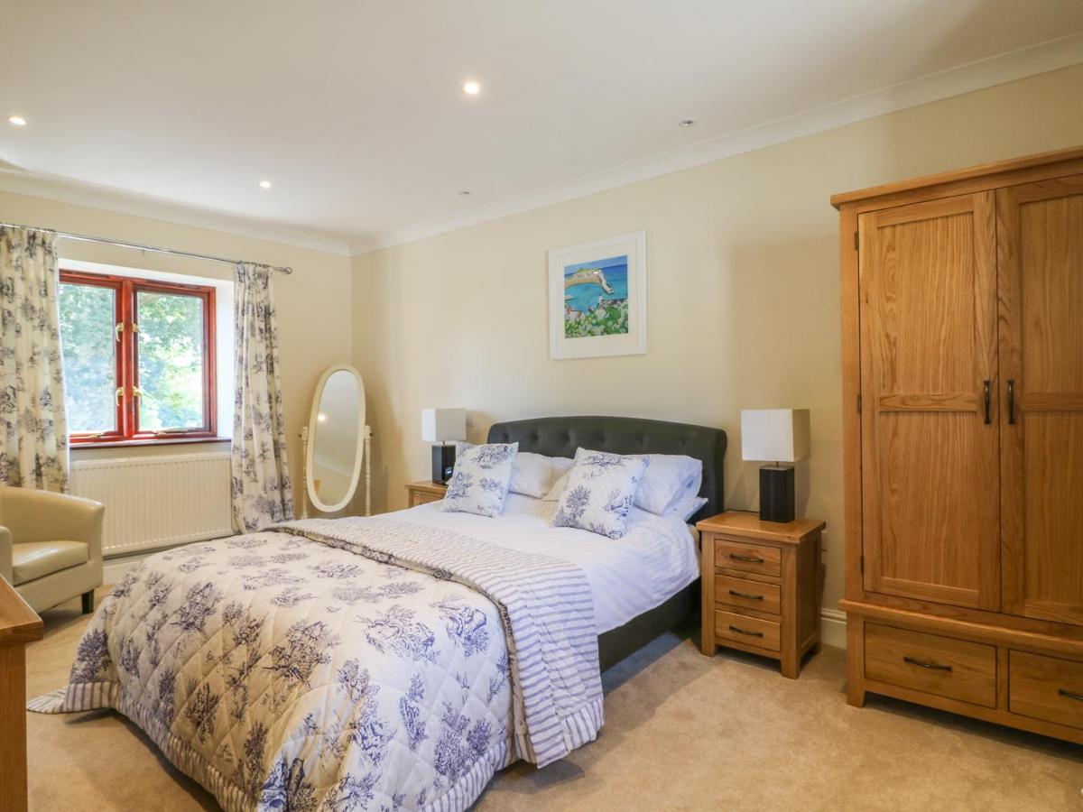 The Oaks - Housity