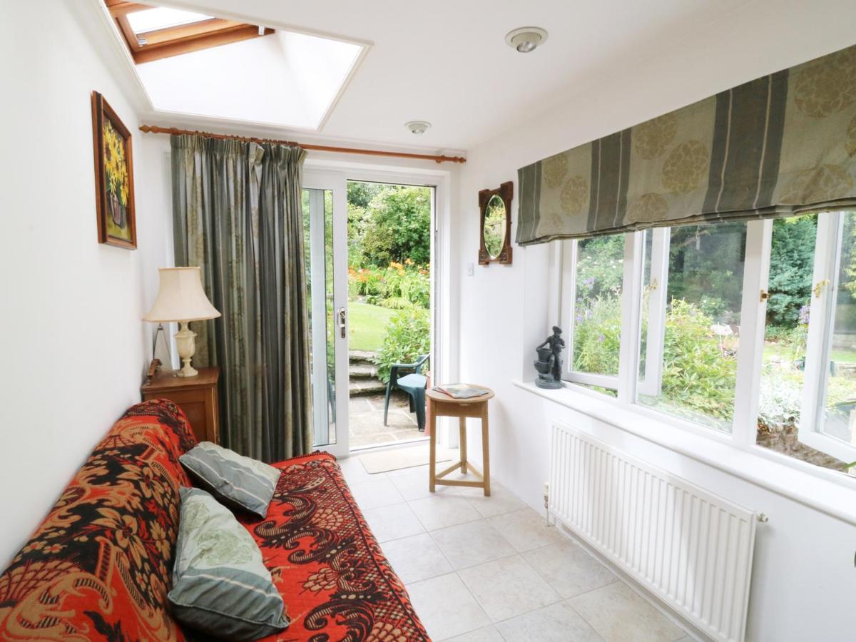 Sally's Cottage - Housity