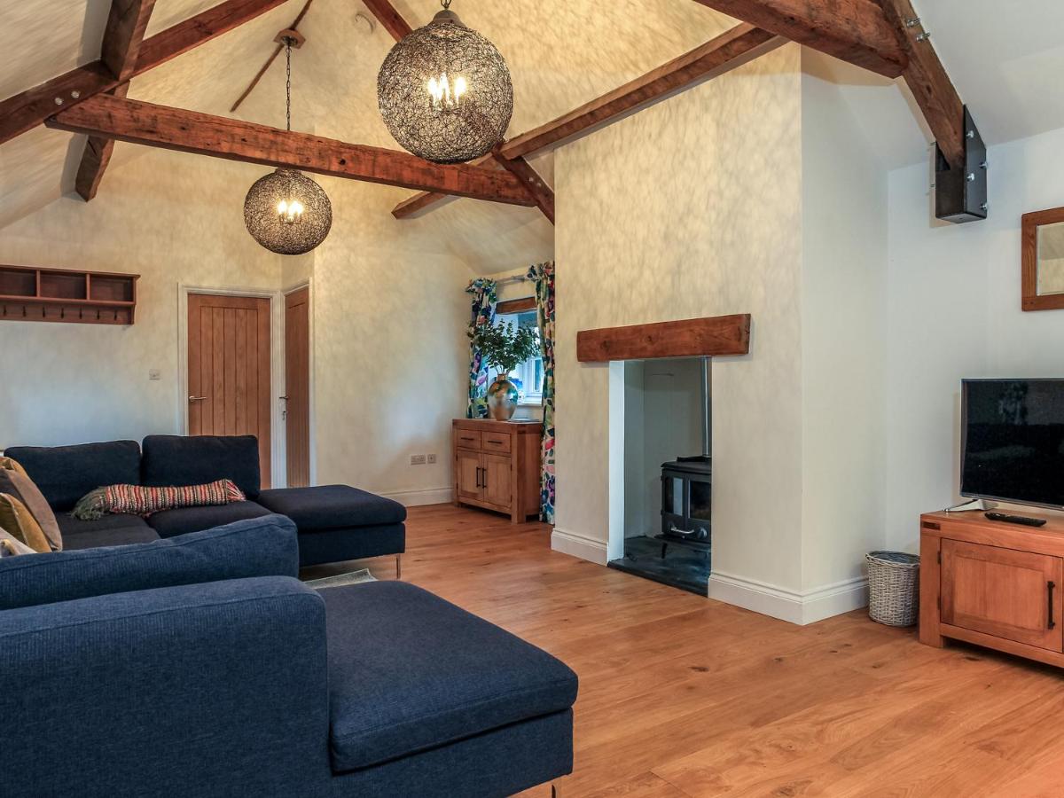 Woodmans Cottage Nables Farm - Housity