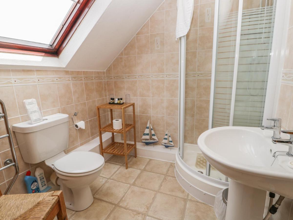 Smugglers Rock Cottage - Housity