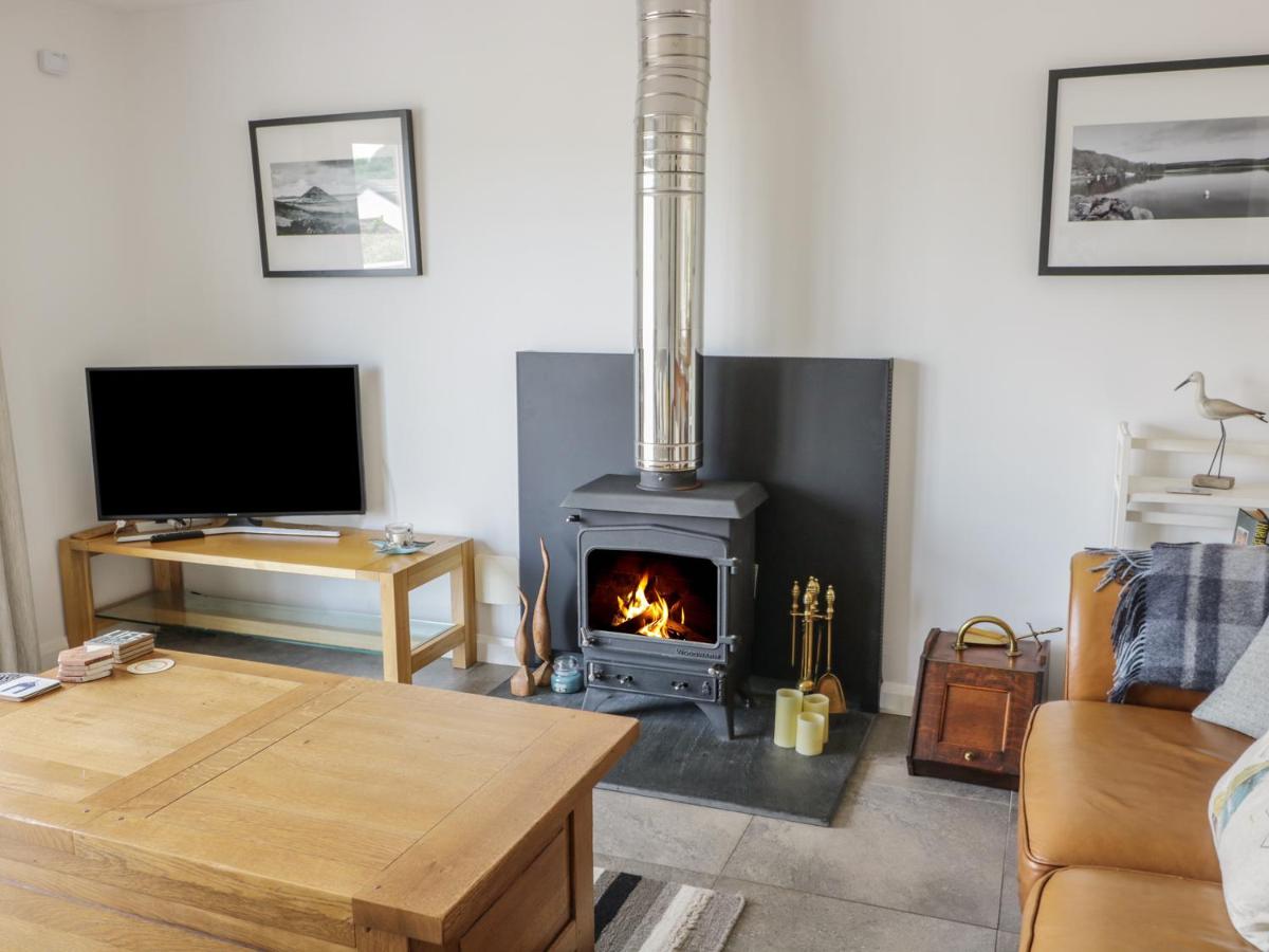 54 The Moorings - Housity
