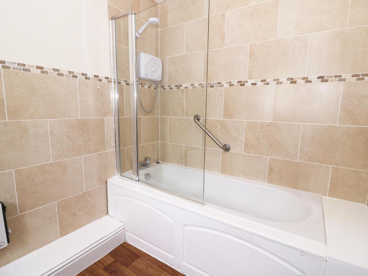 Woodpecker 2 - Housity