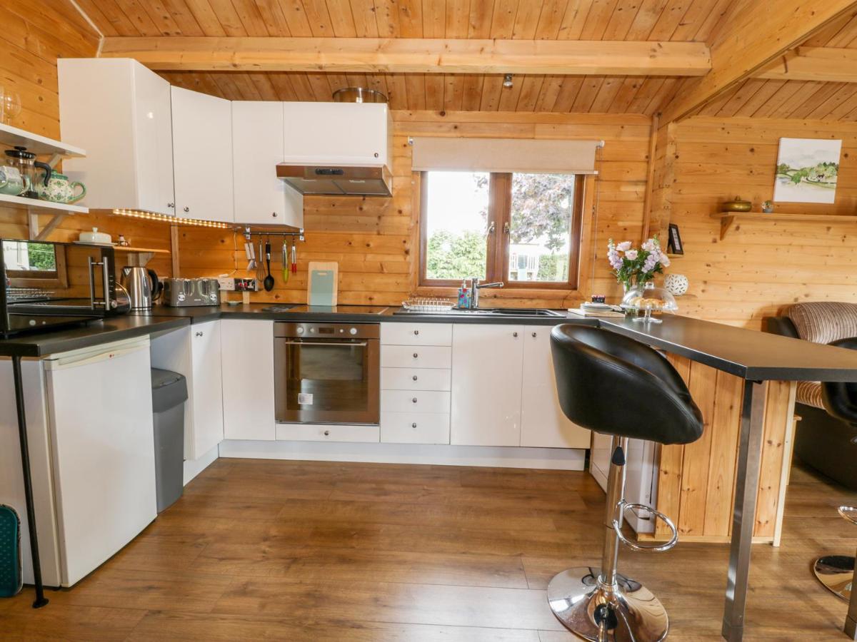 Mayfields Lodge - Housity