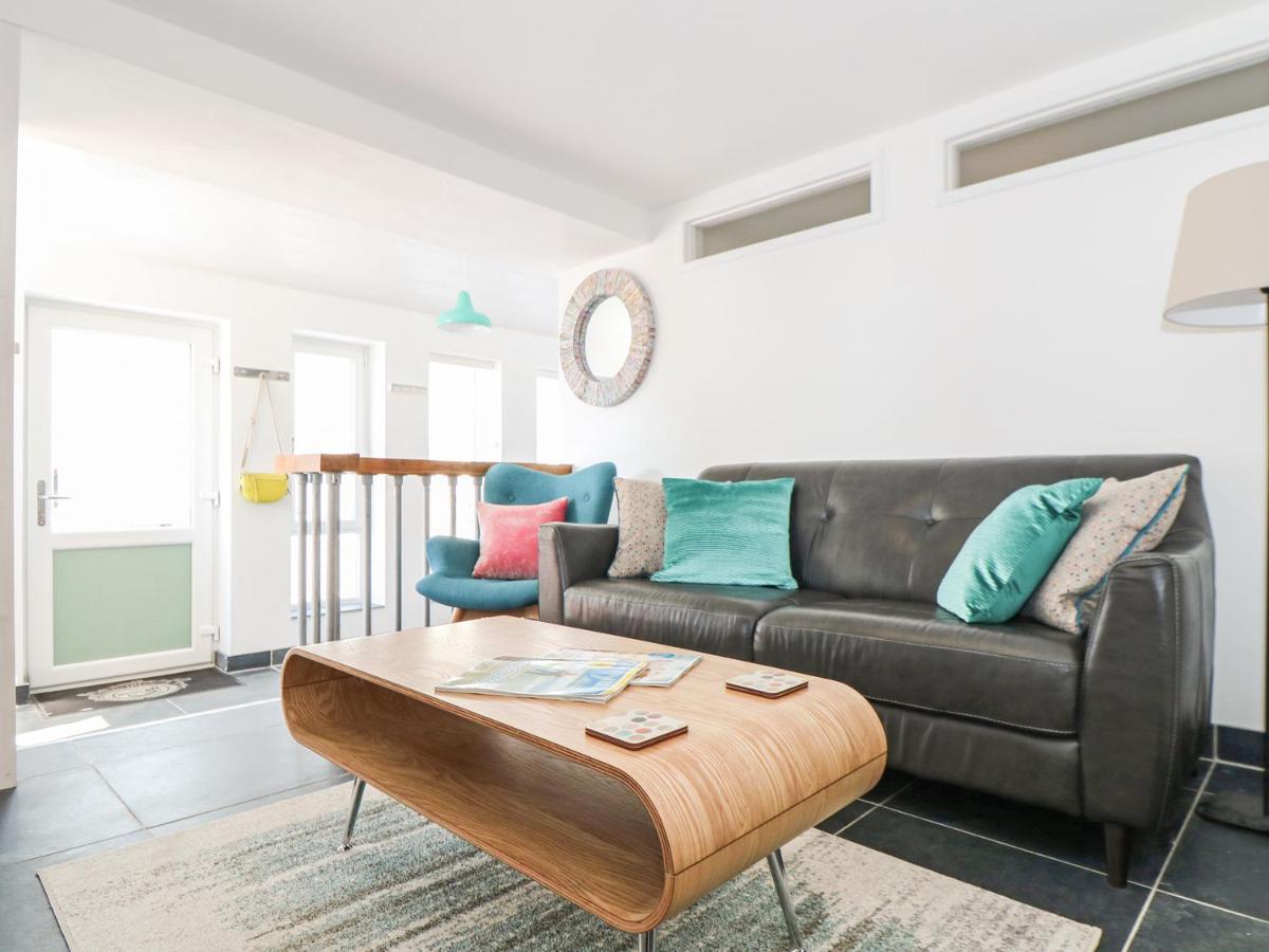Gull Rock - Housity