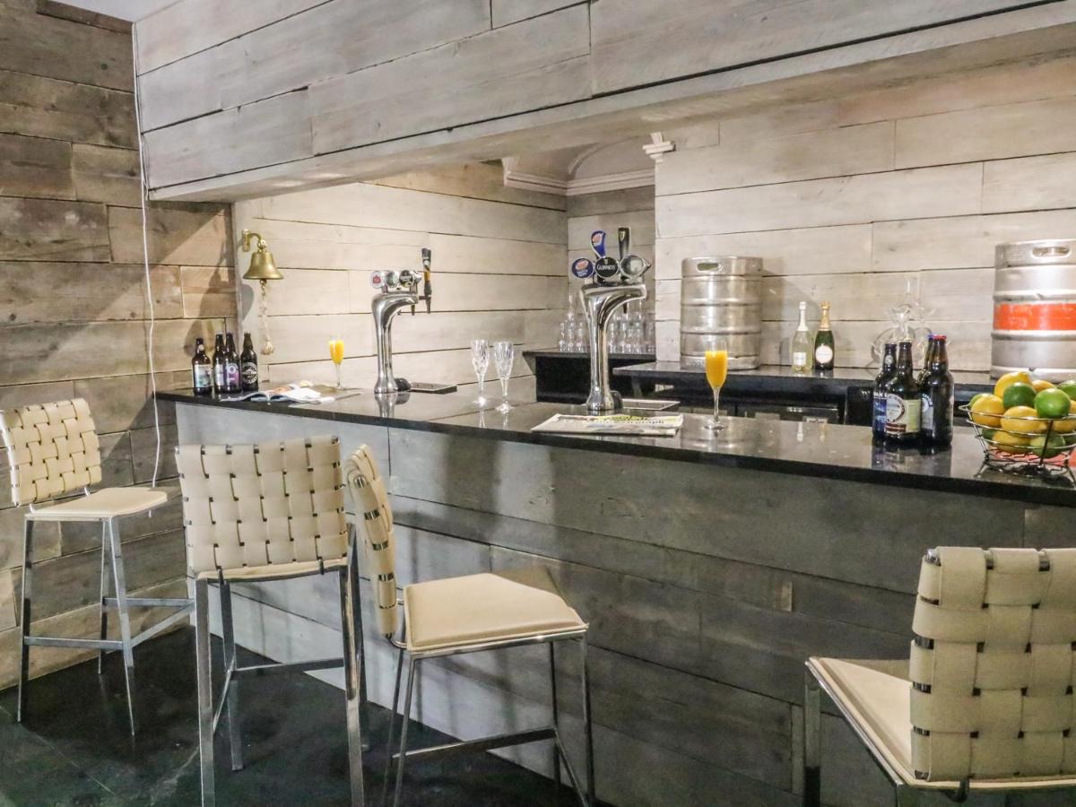 Ellie's Lodge - Housity