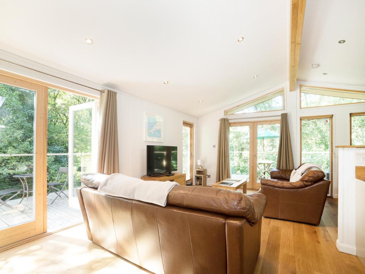 7 Streamside - Housity