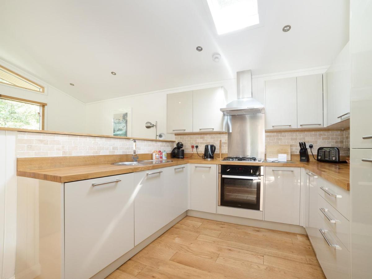 7 Streamside - Housity
