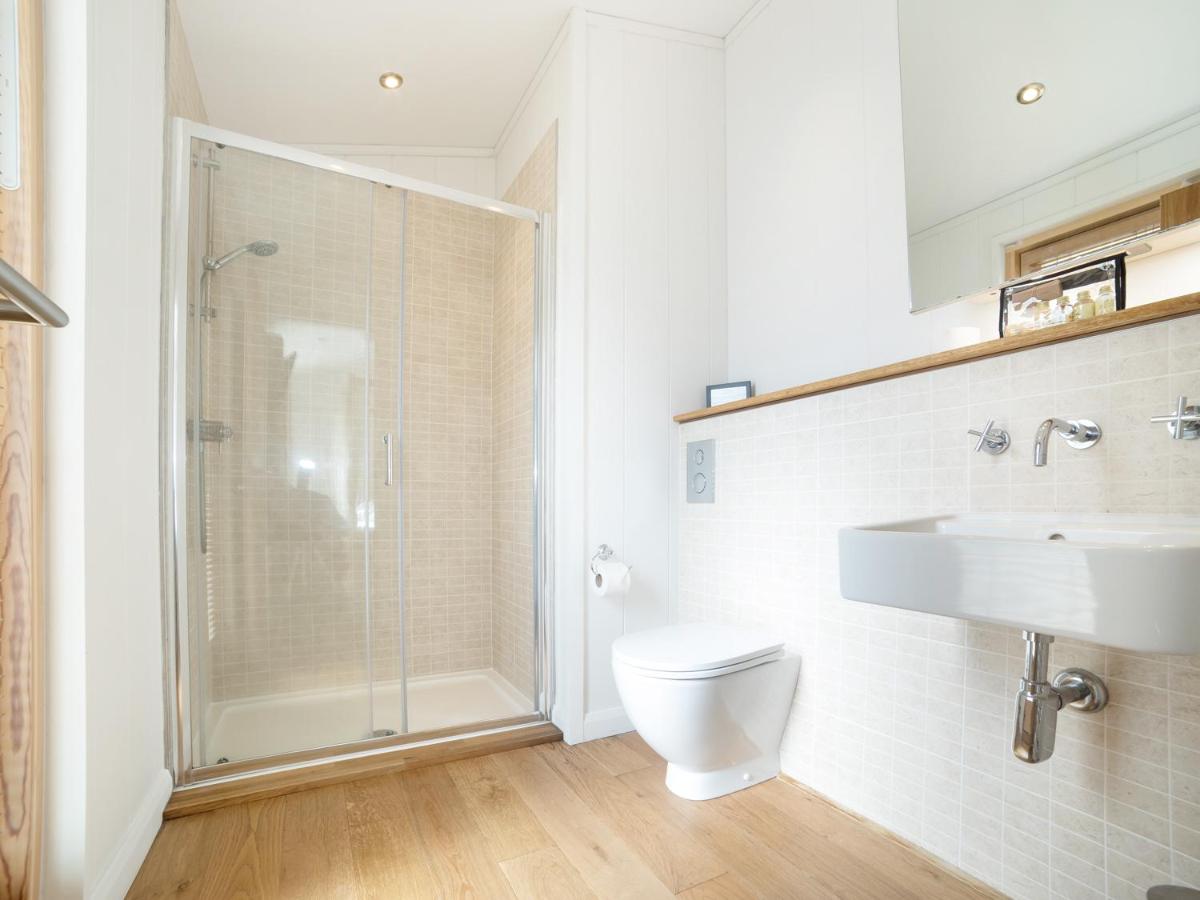 7 Streamside - Housity