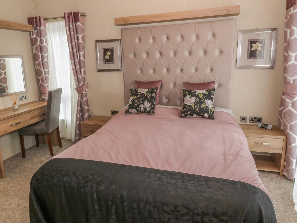 Avonal Lodge 24 - Housity