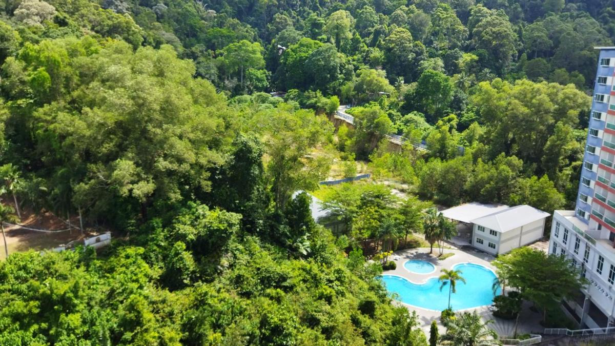 Suitetrails - Lumut Valley Condominium