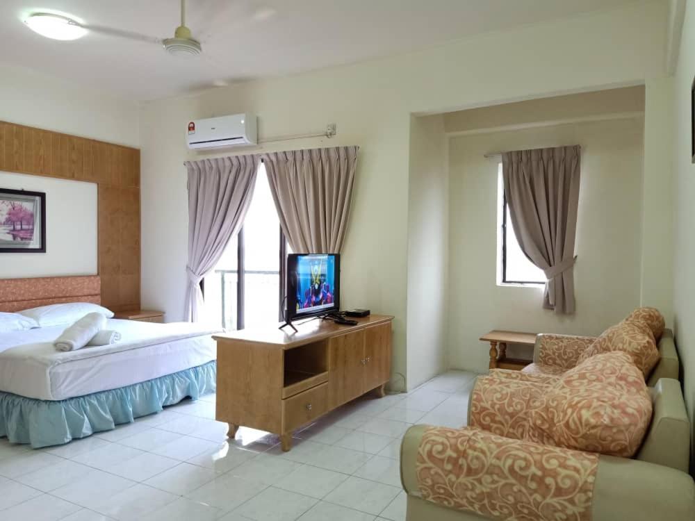 Suitetrails - Lumut Valley Condominium
