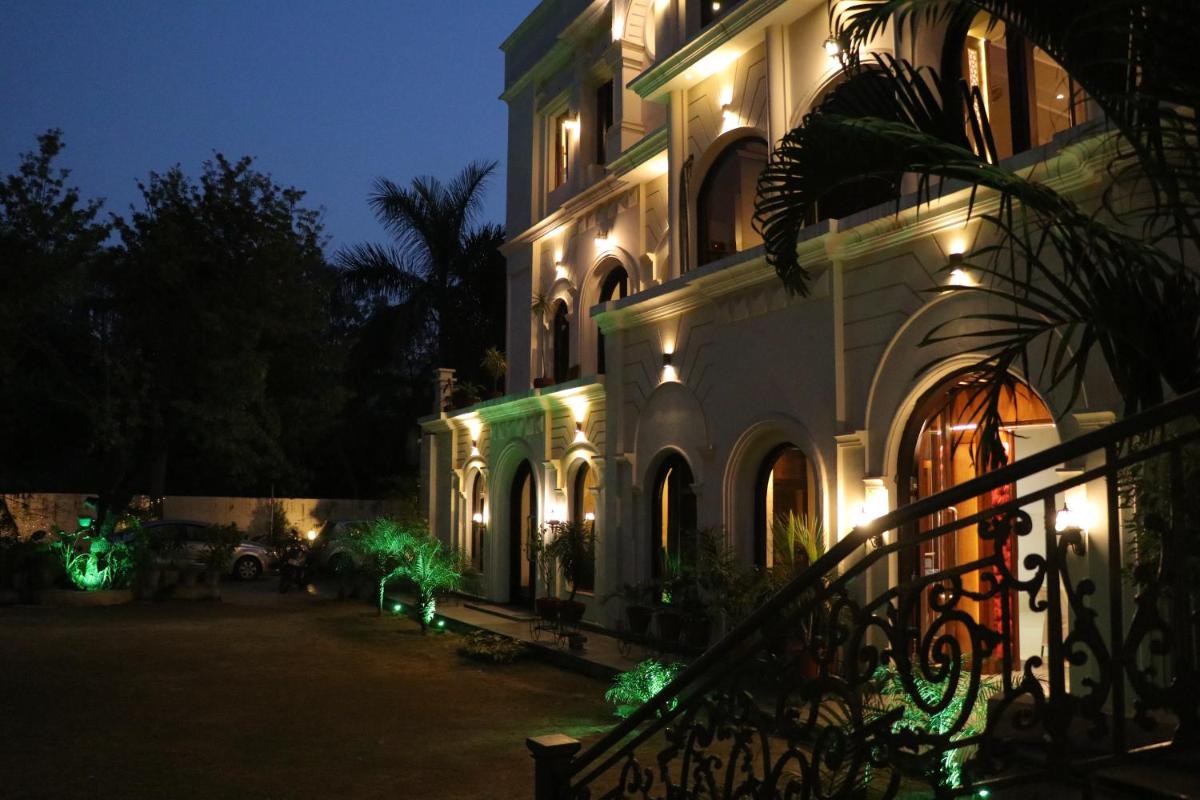 Hotel Pushap Palace - Housity