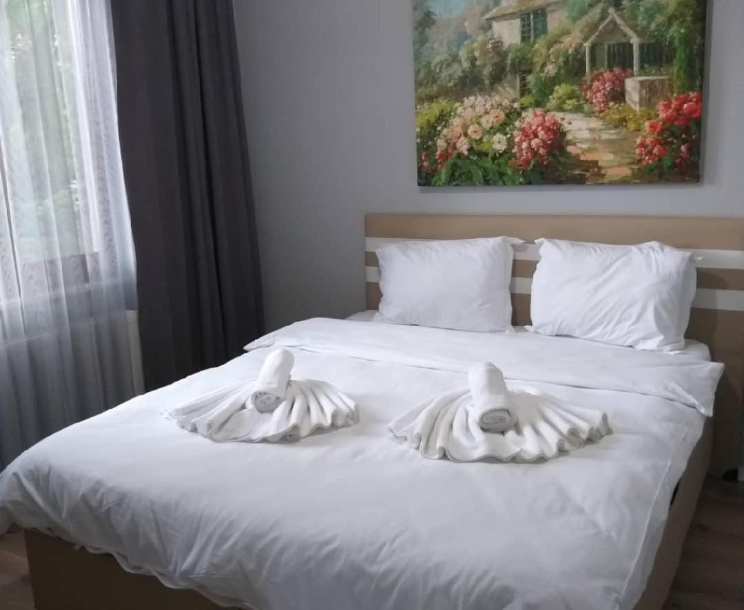 Gorgeous Villa with Private Pool in the Heart of Nature in Izmit, Kocaeli - Housity
