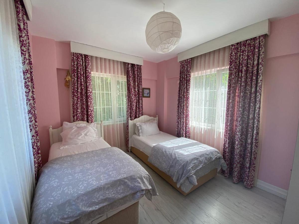 Splendid Villa with Private Pool and Fireplaces Surrounded by Nature in Sapanca - Housity