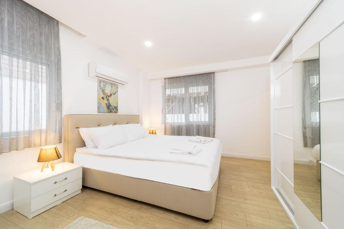 Central and Fresh Apartment near Popular Attractions in Muratpasa, Antalya - Housity
