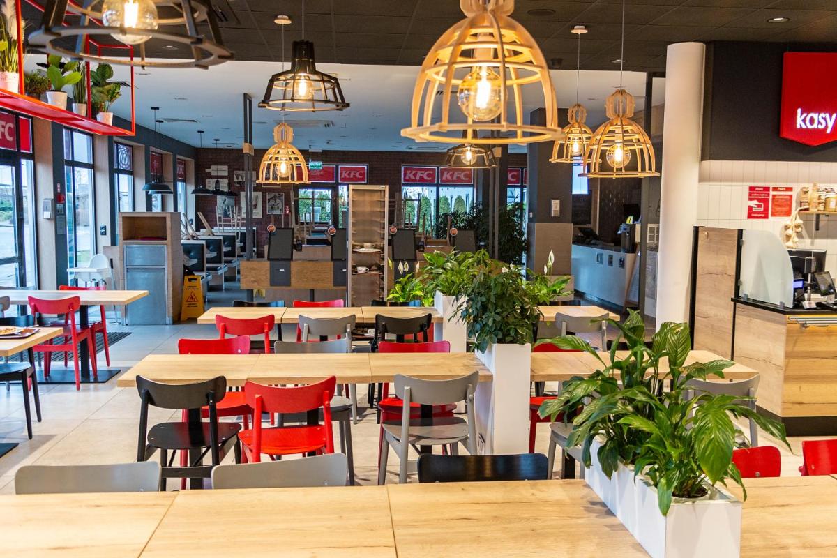 Hotel Picaro Żarska Wieś Północ A4 kierunek Niemcy - Housity