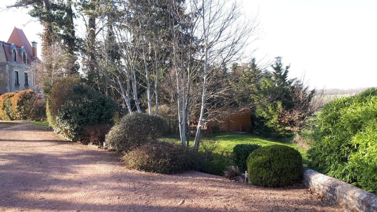 Le Cuvage - 4 Person Barn Apartment - Large Pool - Housity