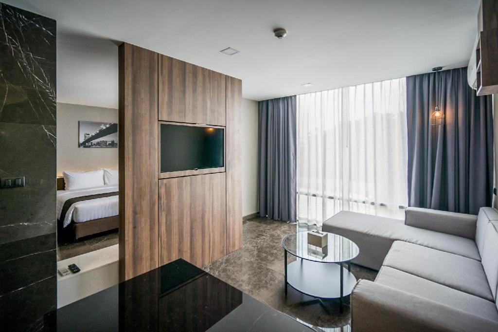 Onix Hotel Bangkok - Housity