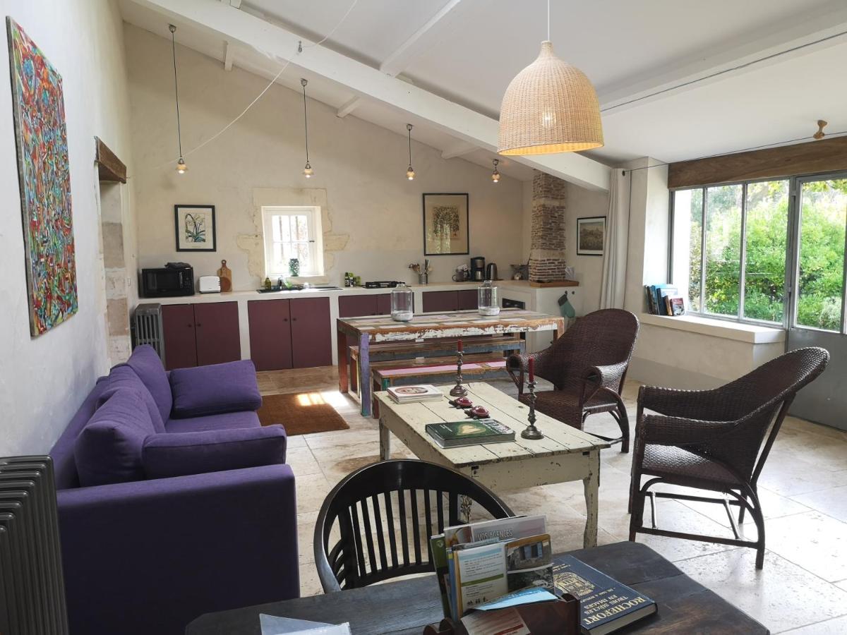 BORDERIES- Le Logis de l'Epiniere- Gite de charme - Housity