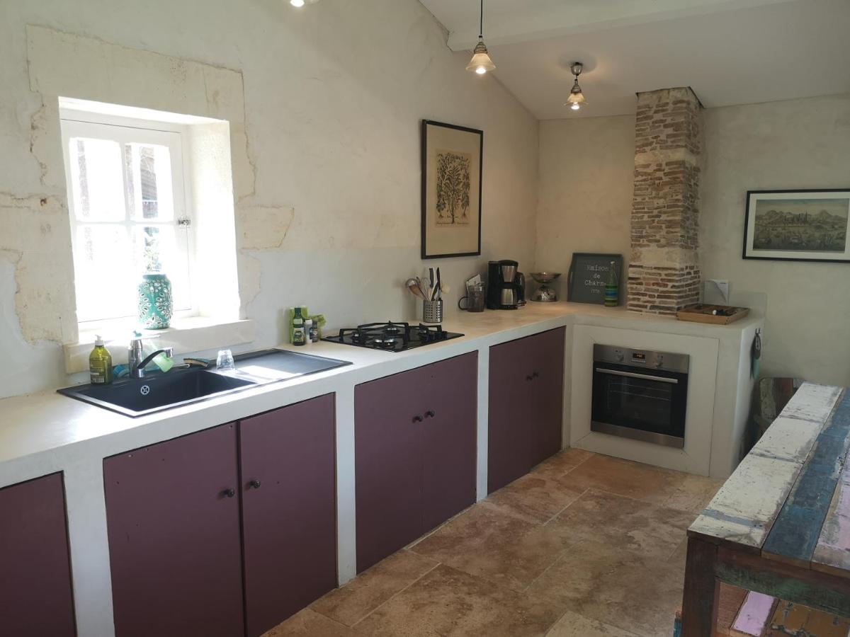 BORDERIES- Le Logis de l'Epiniere- Gite de charme - Housity