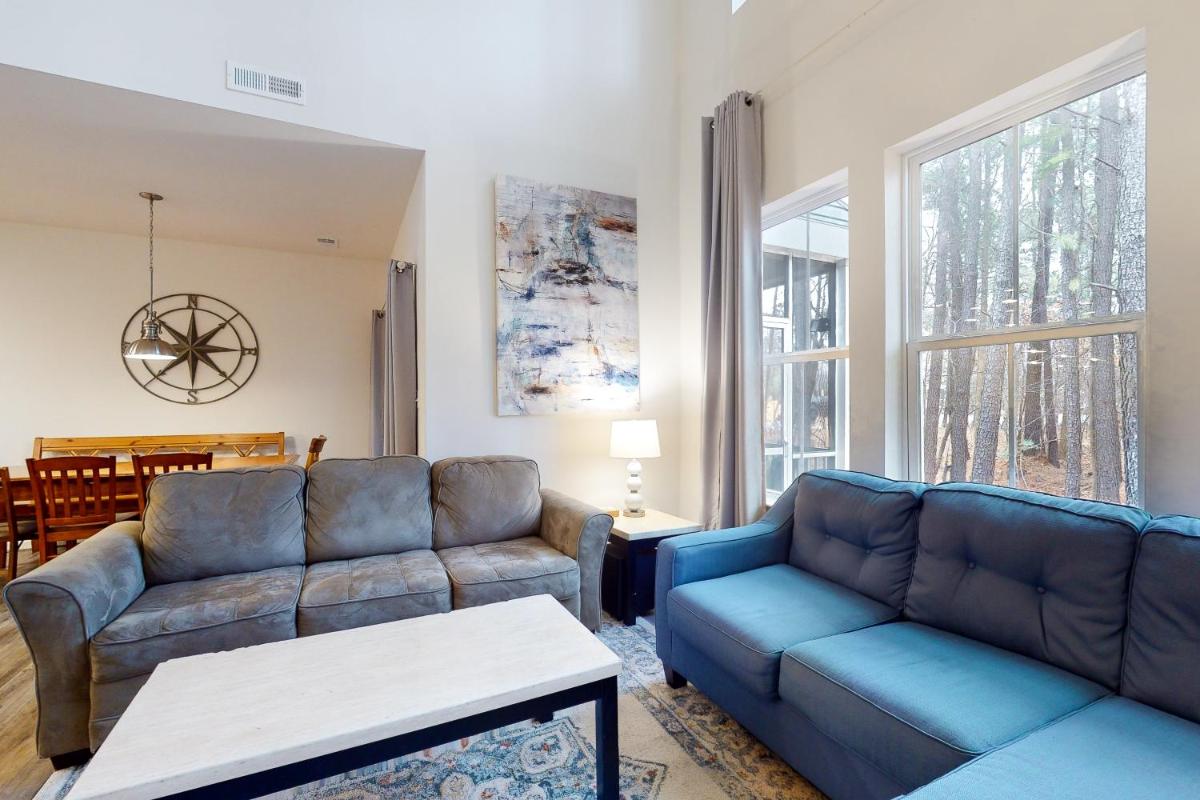 Bishops Landing -- 38454 Carroll - Housity
