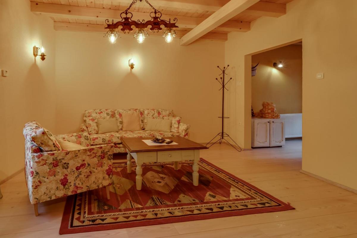 Apartman "Ela" - Housity