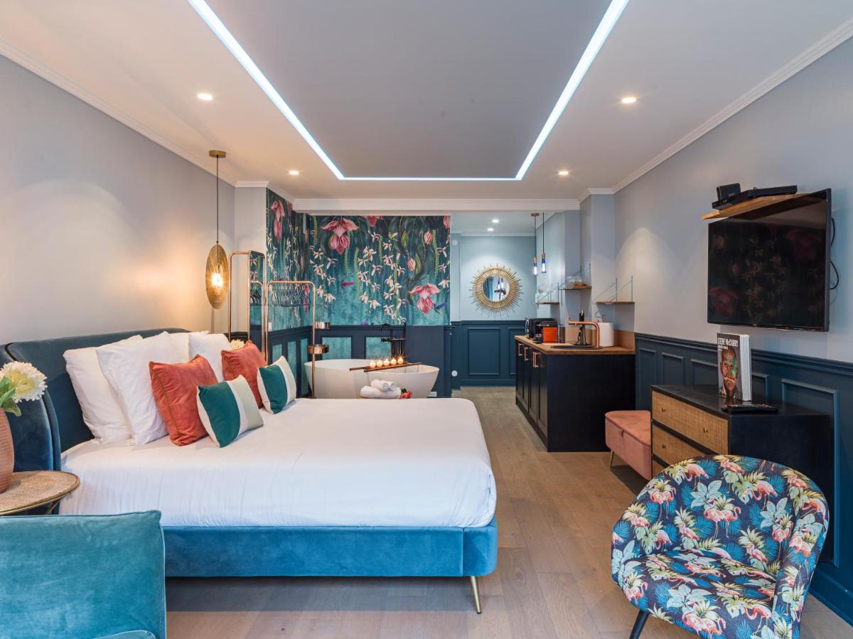 The Pop Art Suite - Housity