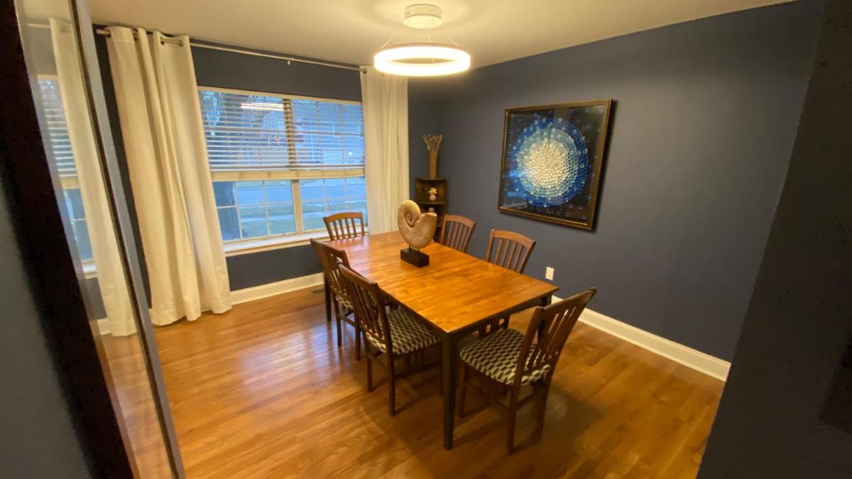 Here It Is! Cool Cape Cod-3 BR-2.5 Bath-12 Guests - Housity