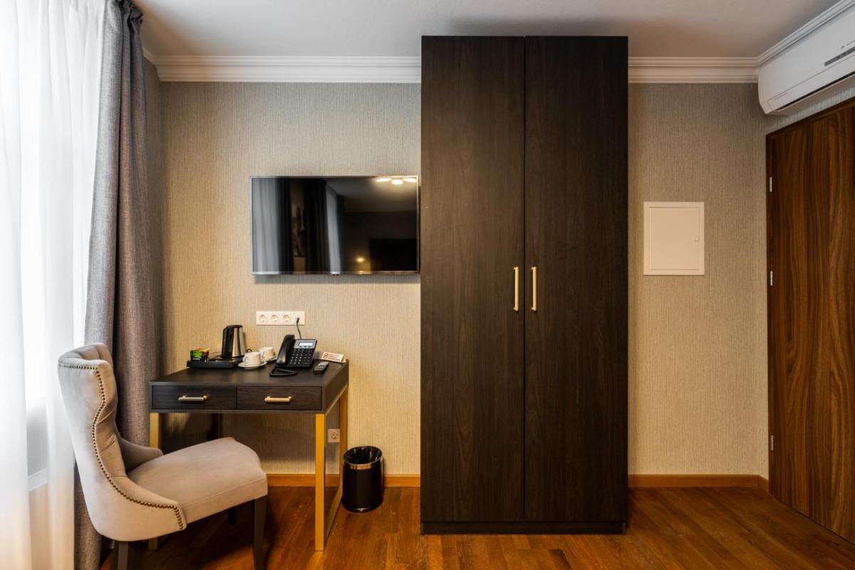 Old Riga Plaza Hotel - Housity