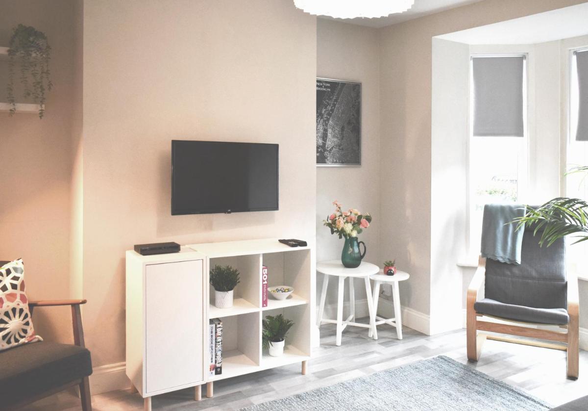 Three Bedroom City Home with Garden - Housity