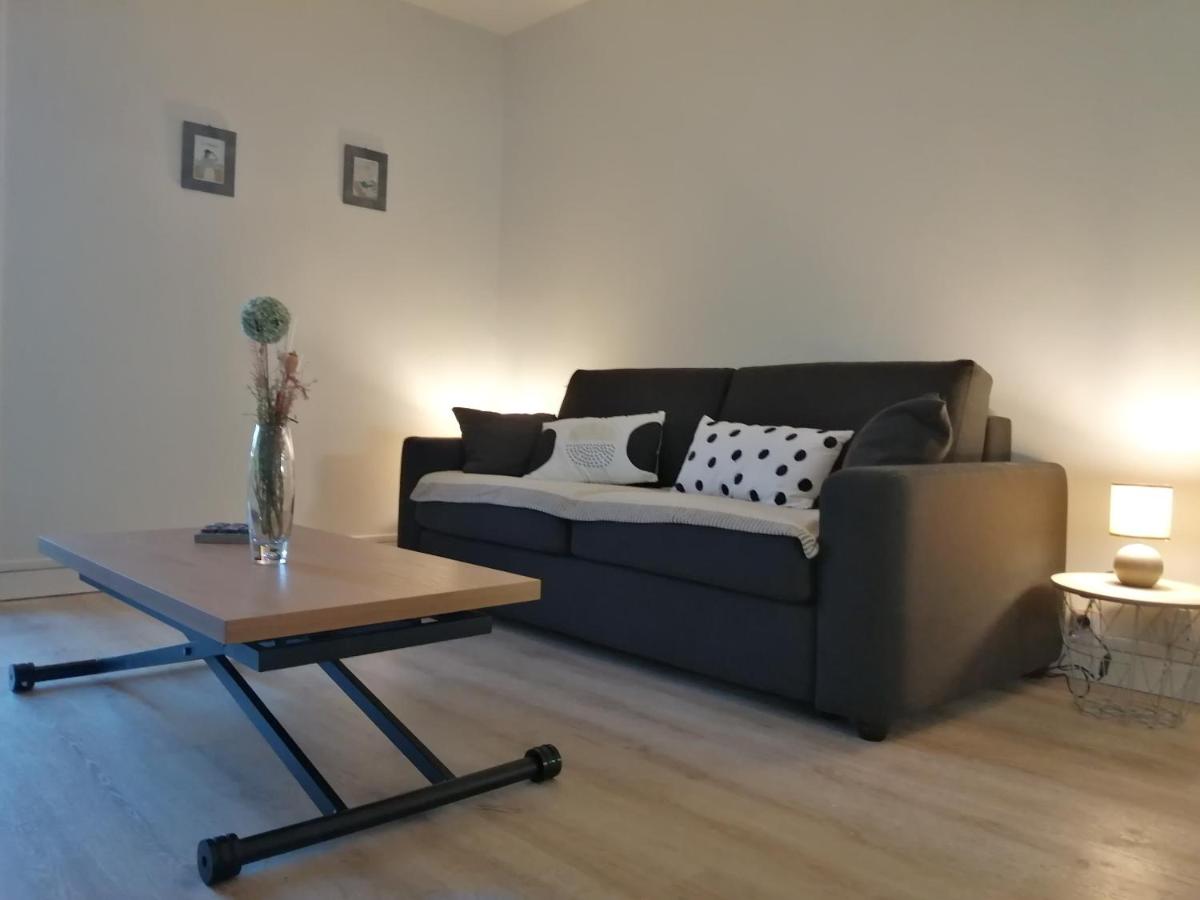 bel appartement en résidence "bois doré" avec piscine et mini golf privés proche centre ville et Stade Rochelais - Housity