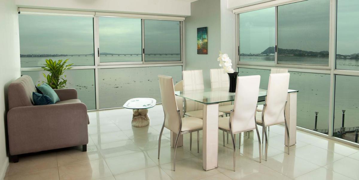 Riverfront II, piso 2, suite vista al rio, Puerto Santa Ana, Guayaquil - Housity