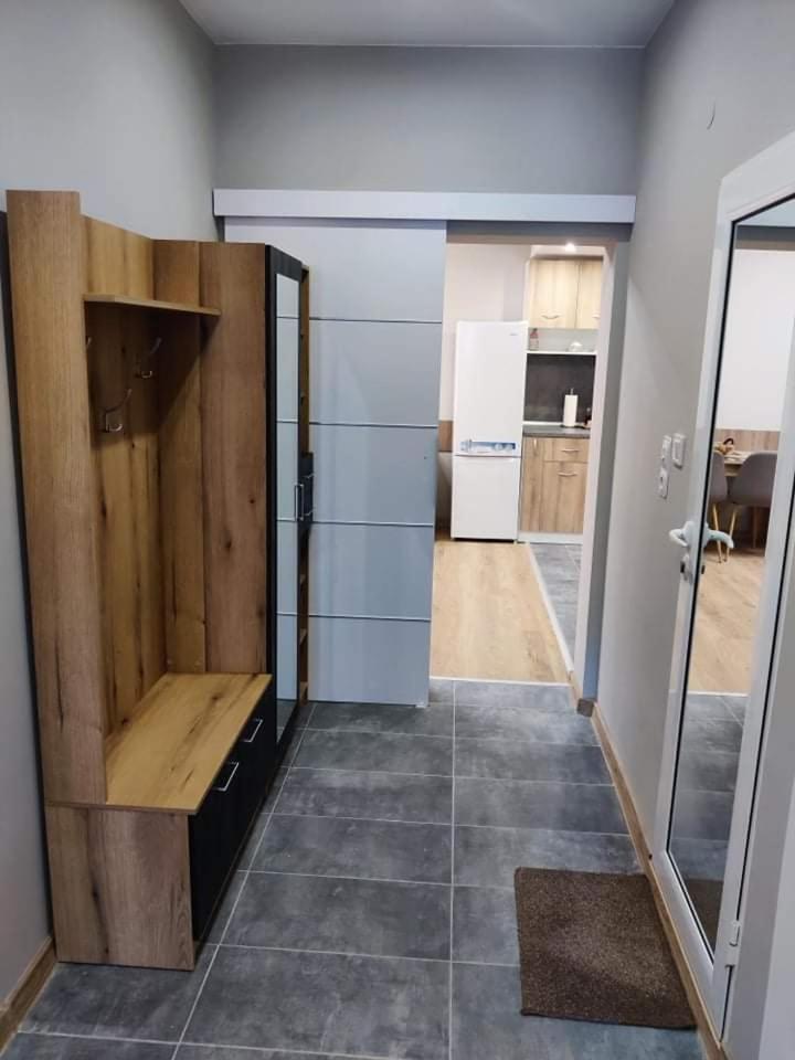 Apartment Anelia 1 - Housity